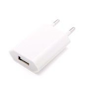 100-240V > USB ladeadapter 5V 100-240V > USB ladeadapter 5V